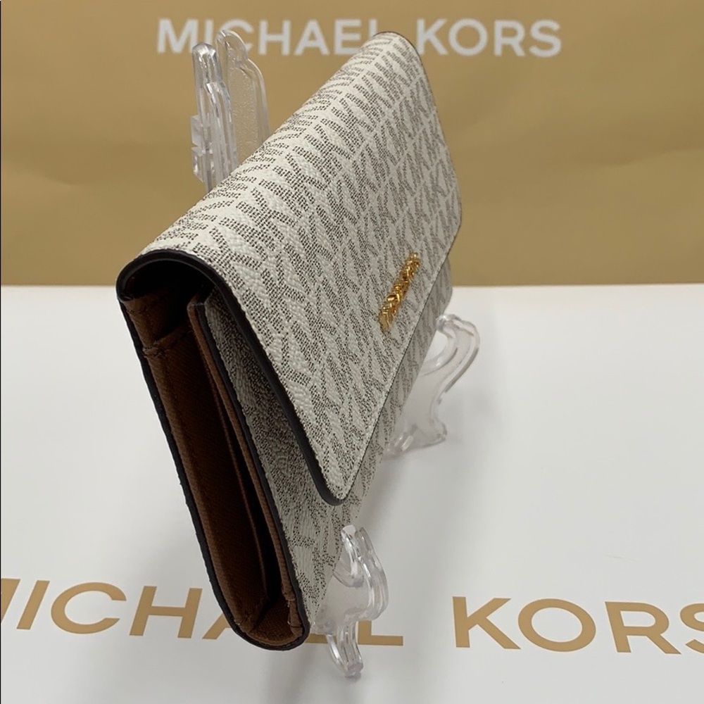 Michael Kors Michael Kors Jet Set Travel Trifold - Picture 7 of 16